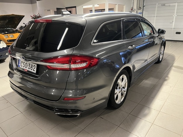 Ford Mondeo 2,0 TDCi EcoBlue 190hv A8 AWD EDITION Wagon, vm. 2020, 296 tkm (3 / 14)