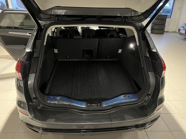 Ford Mondeo 2,0 TDCi EcoBlue 190hv A8 AWD EDITION Wagon, vm. 2020, 296 tkm (8 / 14)
