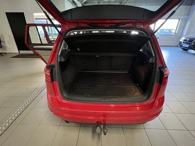 Volkswagen Golf Sportsvan Comfortline 1,6 TDI 81 kW (110 hv) BlueMotion Technology DSG-automaatti, vm. 2015, 250 tkm (8 / 22)