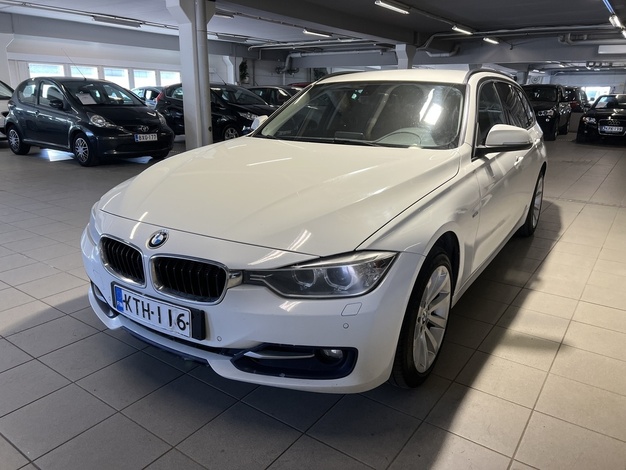 BMW 320 TwinPower Turbo A xDrive F31 Touring Sport Line Automatic, vm. 2013, 285 tkm (1 / 10)