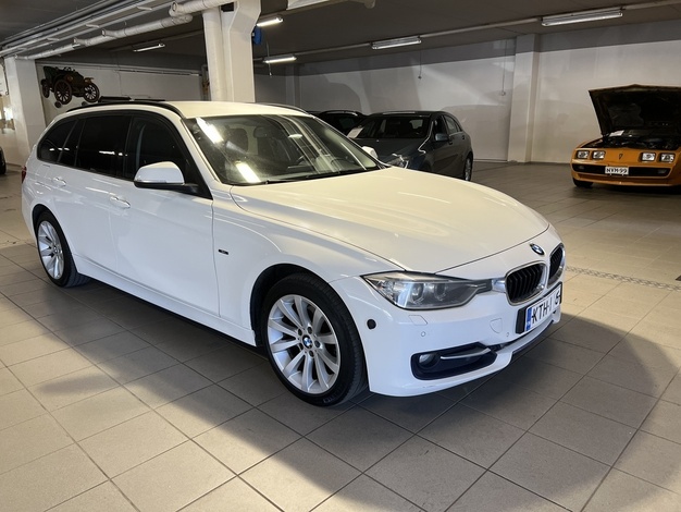 BMW 320 TwinPower Turbo A xDrive F31 Touring Sport Line Automatic, vm. 2013, 285 tkm (2 / 10)