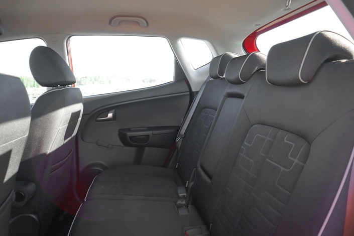 Kia Venga 1,4 ISG EX 5D EcoDynamics, vm. 2017, 48 tkm (15 / 19)