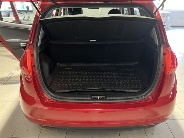 Kia Venga 1,4 ISG EX 5D EcoDynamics, vm. 2017, 48 tkm (9 / 9)