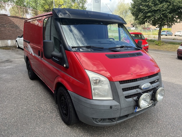 Ford Transit 300S 2,2TDCi 115 N1 Van FWD 4,36 Matala, vm. 2009, 420 tkm (1 / 11)