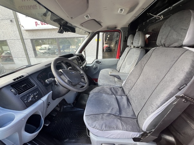 Ford Transit 300S 2,2TDCi 115 N1 Van FWD 4,36 Matala, vm. 2009, 420 tkm (7 / 11)