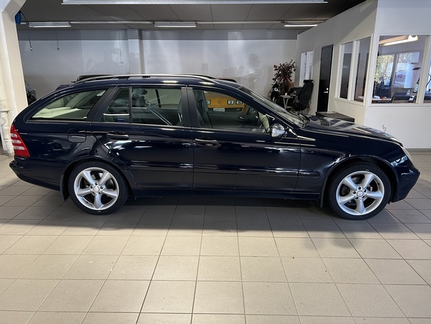 Mercedes-Benz C 180T Kompressor A, vm. 2003, 252 tkm (3 / 16)
